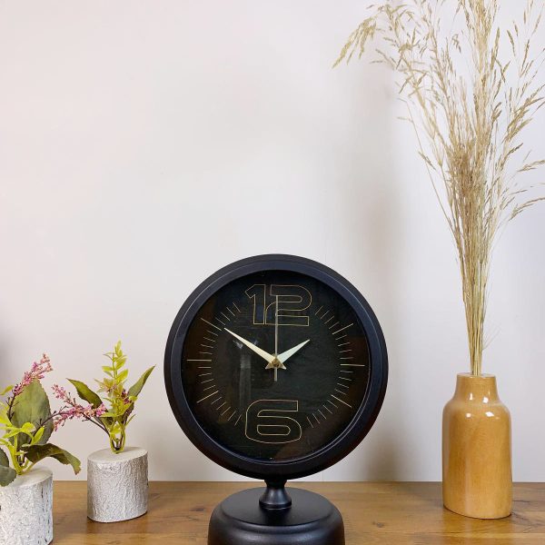 Siyah Metal Spor Masa Saati 25x20 cm
