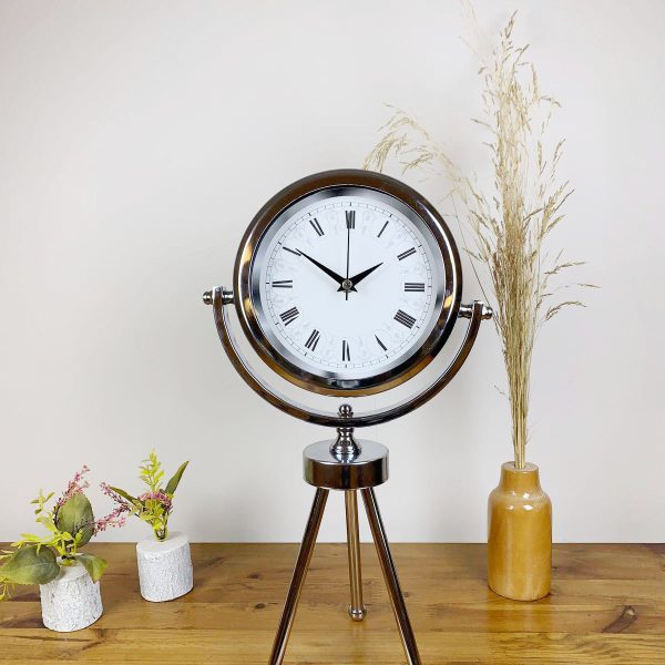 Chrome Metal Mini Tripod Pattern Roman Numeral Table Clock